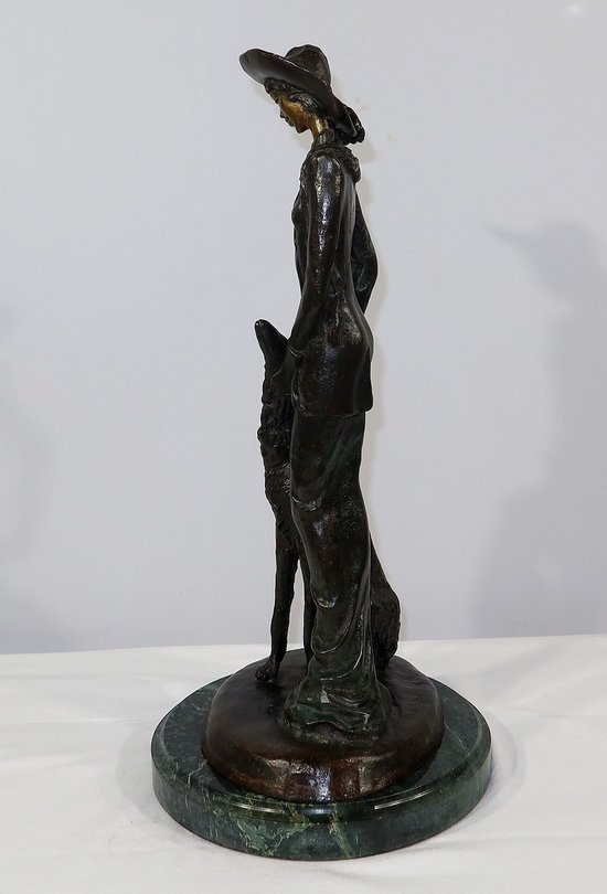 Importante bronzo "La dama con il levriero" dopo D. Chiparus - XX secolo