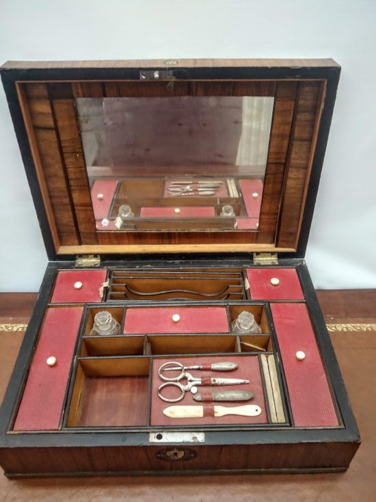 Coffret nécessaire de voyage