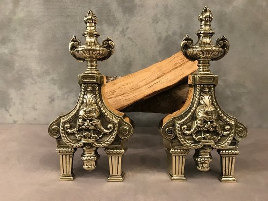 Paire de chenets anciens en bronze d'époque 19 ème de style Louis XVI 