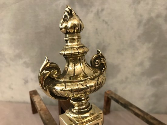 Paire de chenets anciens en bronze d'époque 19 ème de style Louis XVI 