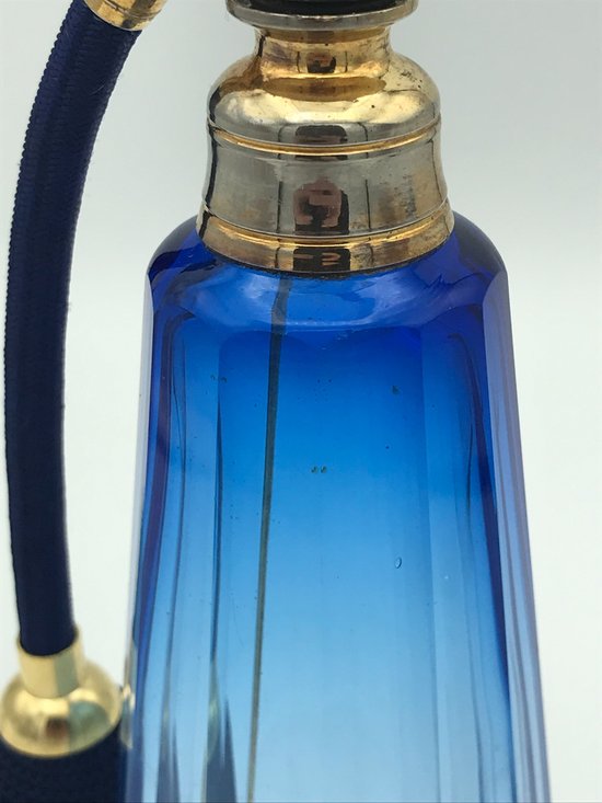Blue crystal perfume spray