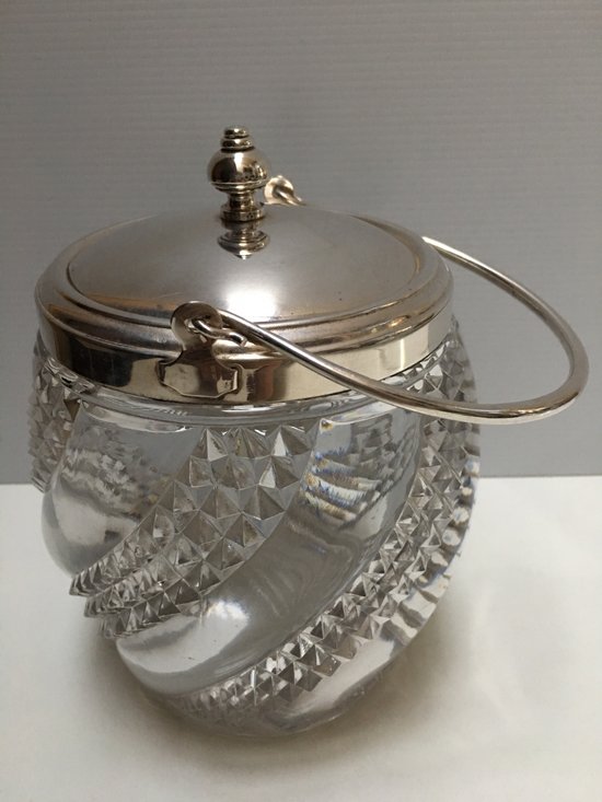 BACCARAT cookie jar around 1900