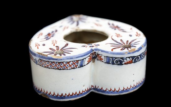18th century earthenware inkwell