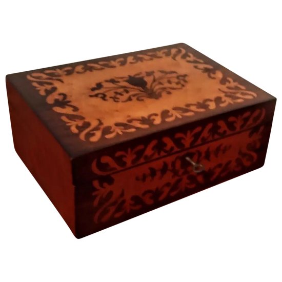 Jewelry box