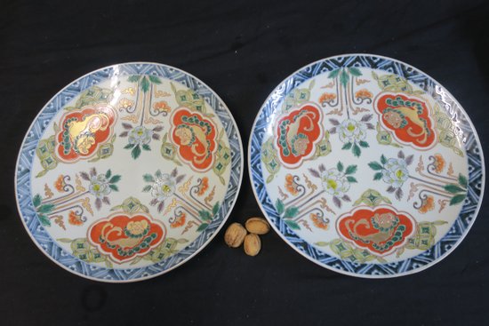 Pair of Imari dishes