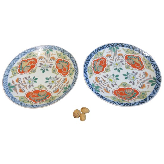 Paire de plats Imari