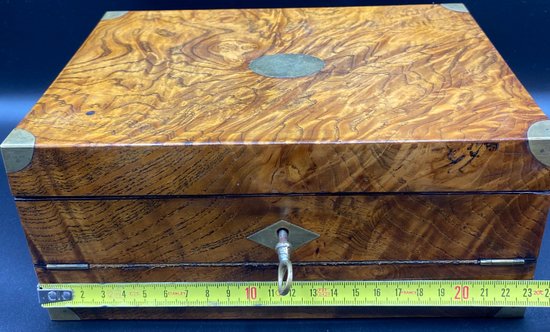 TRAVEL BOX & ACCESSORIES 1840