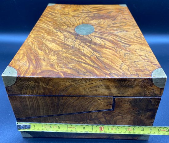 TRAVEL BOX & ACCESSORIES 1840
