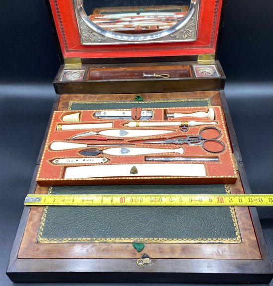 TRAVEL BOX & ACCESSORIES 1840