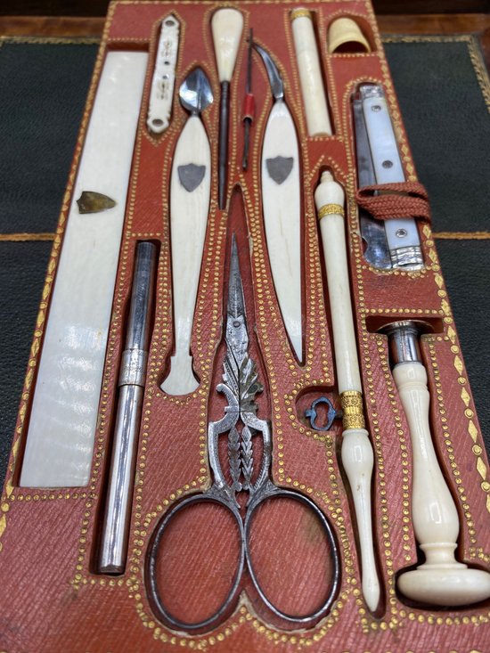 TRAVEL BOX & ACCESSORIES 1840