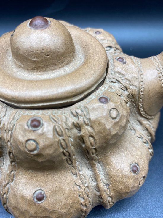 ÉGOÏSTE TERRE CUITE JAPONAISE 