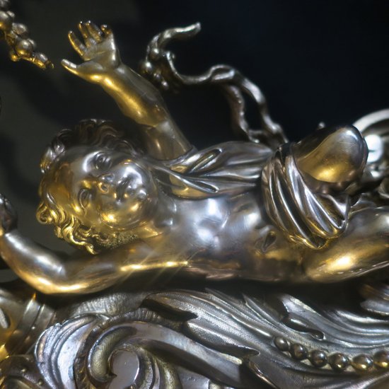 Importante pendule rocaille en bronze, XIX° siècle