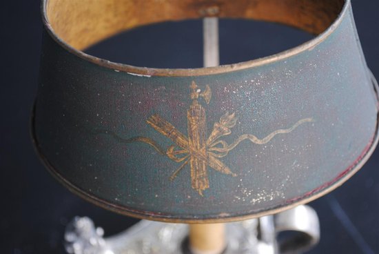 Lampada da borsa dell'acqua calda in stile impero XIX secolo in metallo argentato