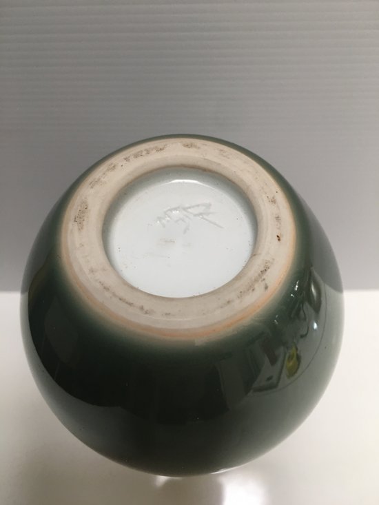 Seladon-Vase aus den 1920er Jahren von JAPAN
