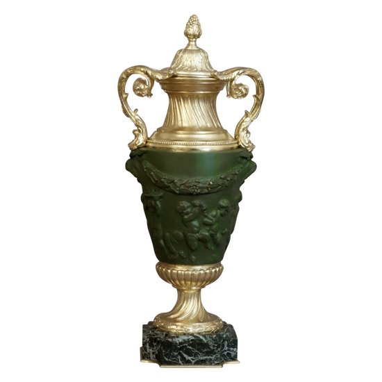 Paire De Vases Couverts d'Après Clodion XIXème