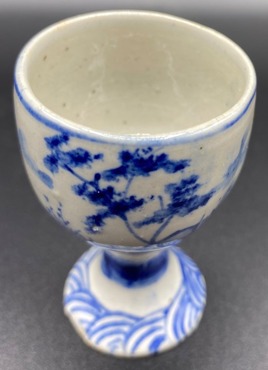 EIERBECHER AUS CHINESISCHEM PORZELLAN