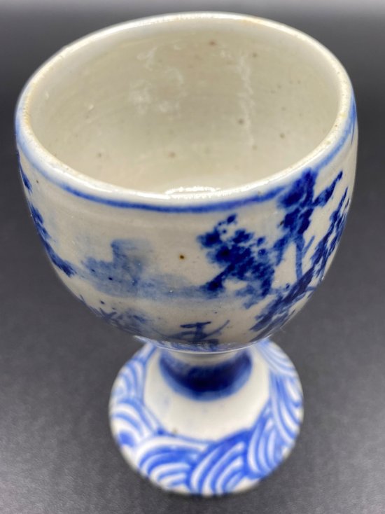 EIERBECHER AUS CHINESISCHEM PORZELLAN