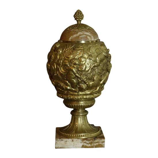  Cassolette Au Putti XVIIIème