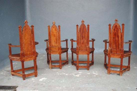 Serie Di 4 Poltrone Stile Gotico In Palissandro