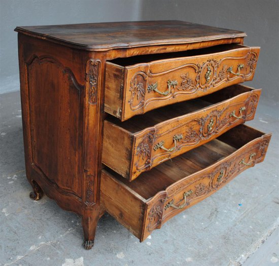 Commode Arbalète Provençale Noyer époque XVIIIème