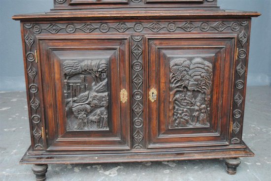 Credenza Due Corpo Stretto In Noce Diciottesima Volta
