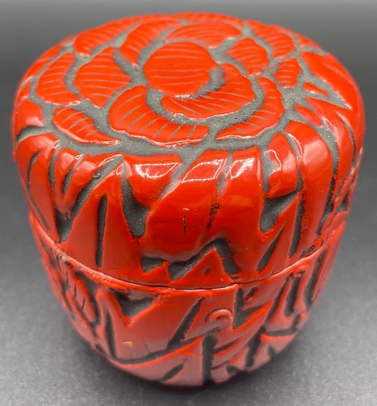 NATSUMÉ JAPANESE LACQUERED WOOD