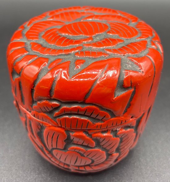 NATSUMÉ JAPANESE LACQUERED WOOD