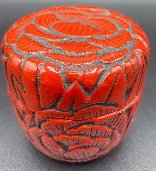 NATSUMÉ JAPANESE LACQUERED WOOD