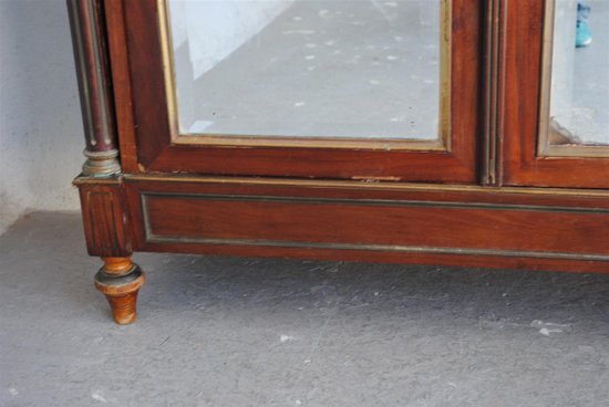 Mobiletto in stile Luigi XVI in mogano e ottone, fine Ottocento