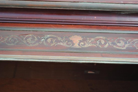 Mobiletto in stile Luigi XVI in mogano e ottone, fine Ottocento