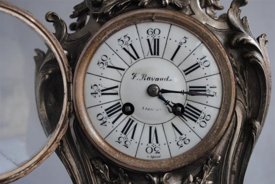 Pendule Garniture Rocaille En Bronze Argenté Style Louis XV