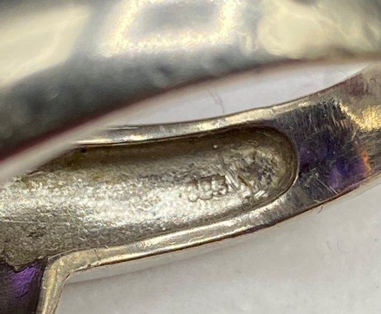 RING AUS STERLINGSILBER & AMETHYST