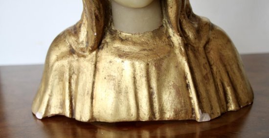 Buste De Vierge En Platre Doré Et Cire