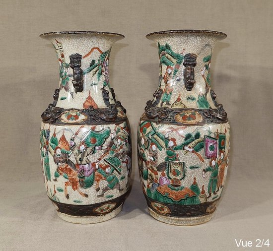 Coppia di Vasi in Porcellana di Nanjing, Cina - Fine XIX Secolo