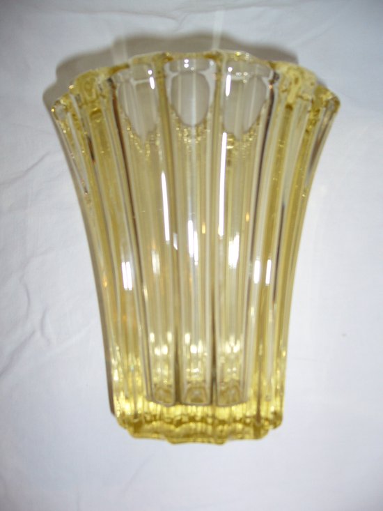 Vase en verre signé P D'Avesn