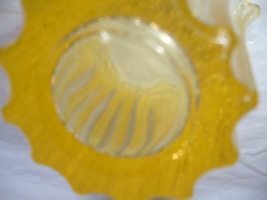 Vase en verre signé P D'Avesn