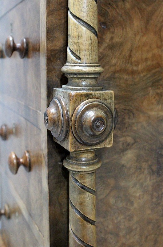 Piccola scrivania Davenport in noce, Inghilterra, epoca vittoriana - XIX secolo