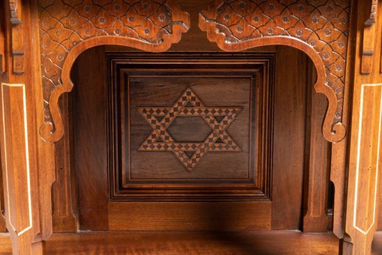 Mobili orientalisti con timbro Wicht, XIX secolo