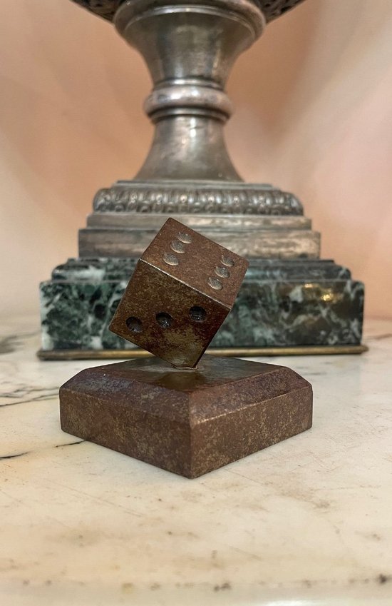 Dadi di bronzo, XX secolo