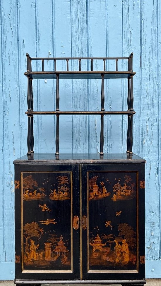 Petit Buffet Chinois, XIXe Siècle