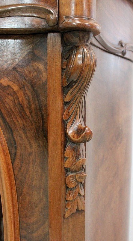 Small display case in Blond Walnut, Napoleon III period - 19th century