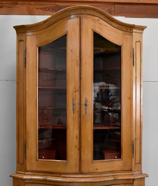 Corner Bookcase in Pine - End of XVIIIth century