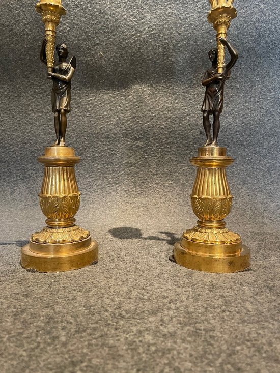Coppia di candelieri in bronzo, XIX secolo