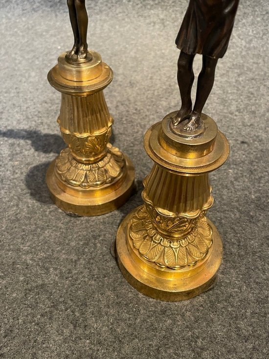 Coppia di candelieri in bronzo, XIX secolo