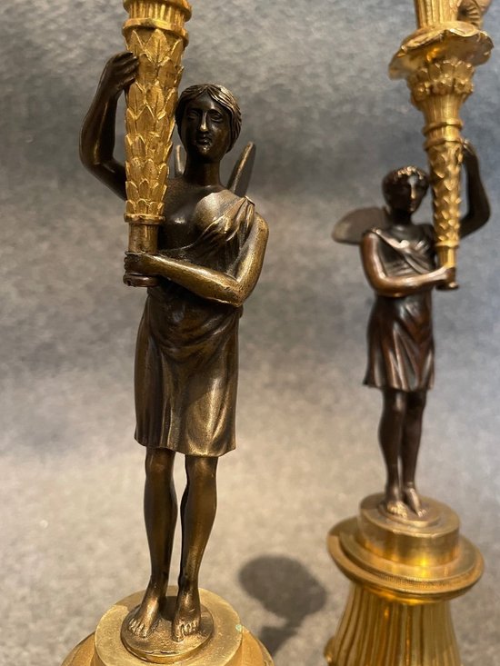 Coppia di candelieri in bronzo, XIX secolo