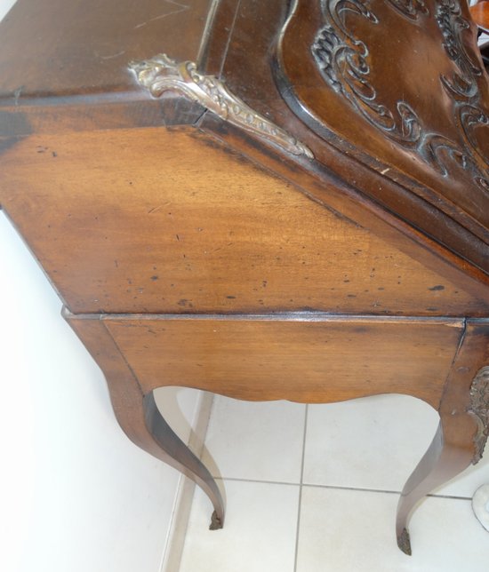 Secrétaire à abattant. Style LXV. Fin XIXème siècle.