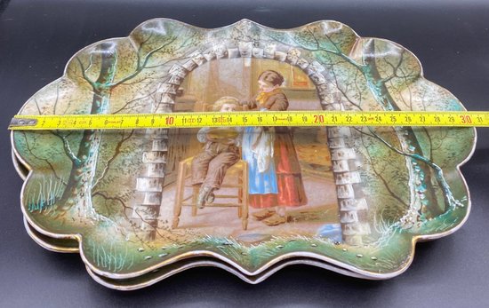 PAIR OF SMALL TRAYS