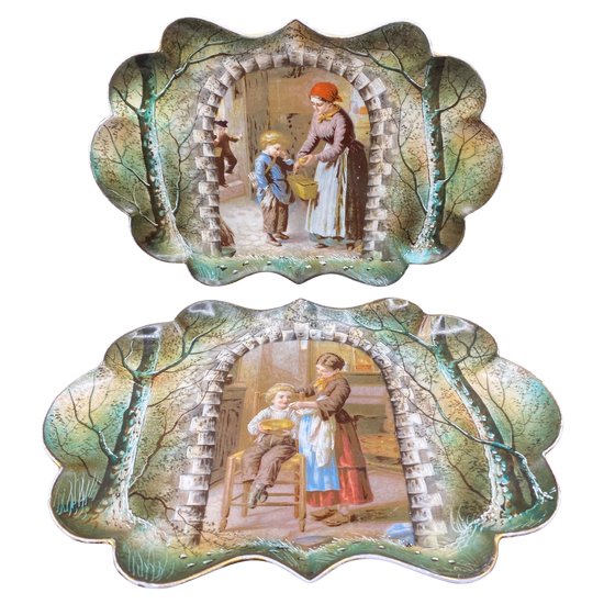 PAIR OF SMALL TRAYS