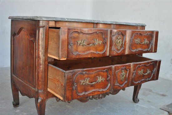 Comò Sauteuse Balestra In Noce Diciottesimo Piano In Marmo