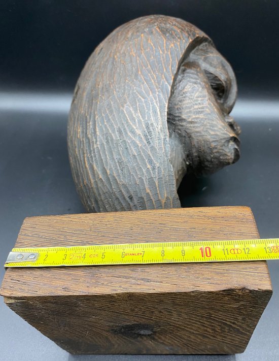 BUSTO IN LEGNO INTAGLIATO 1980